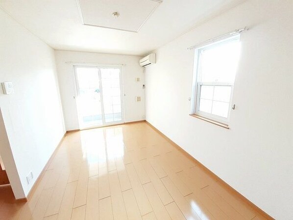 「華」壱番館の物件内観写真